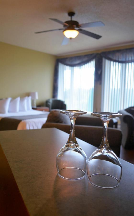 Motel Quatre Saisons 福里斯特维尔 外观 照片